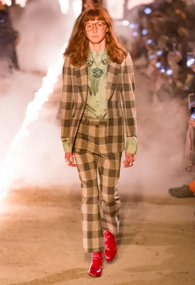 Look 17